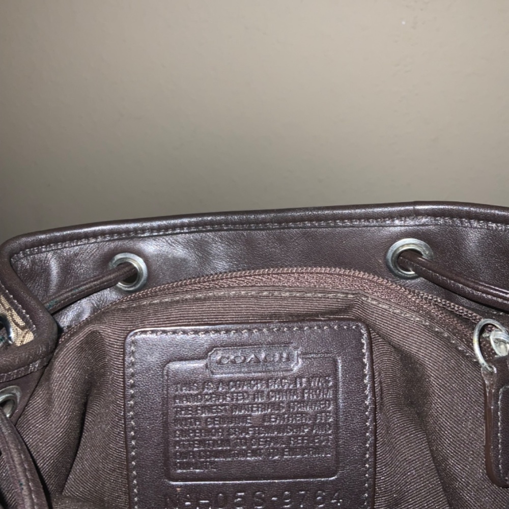 Coach - Picture 7 of 10